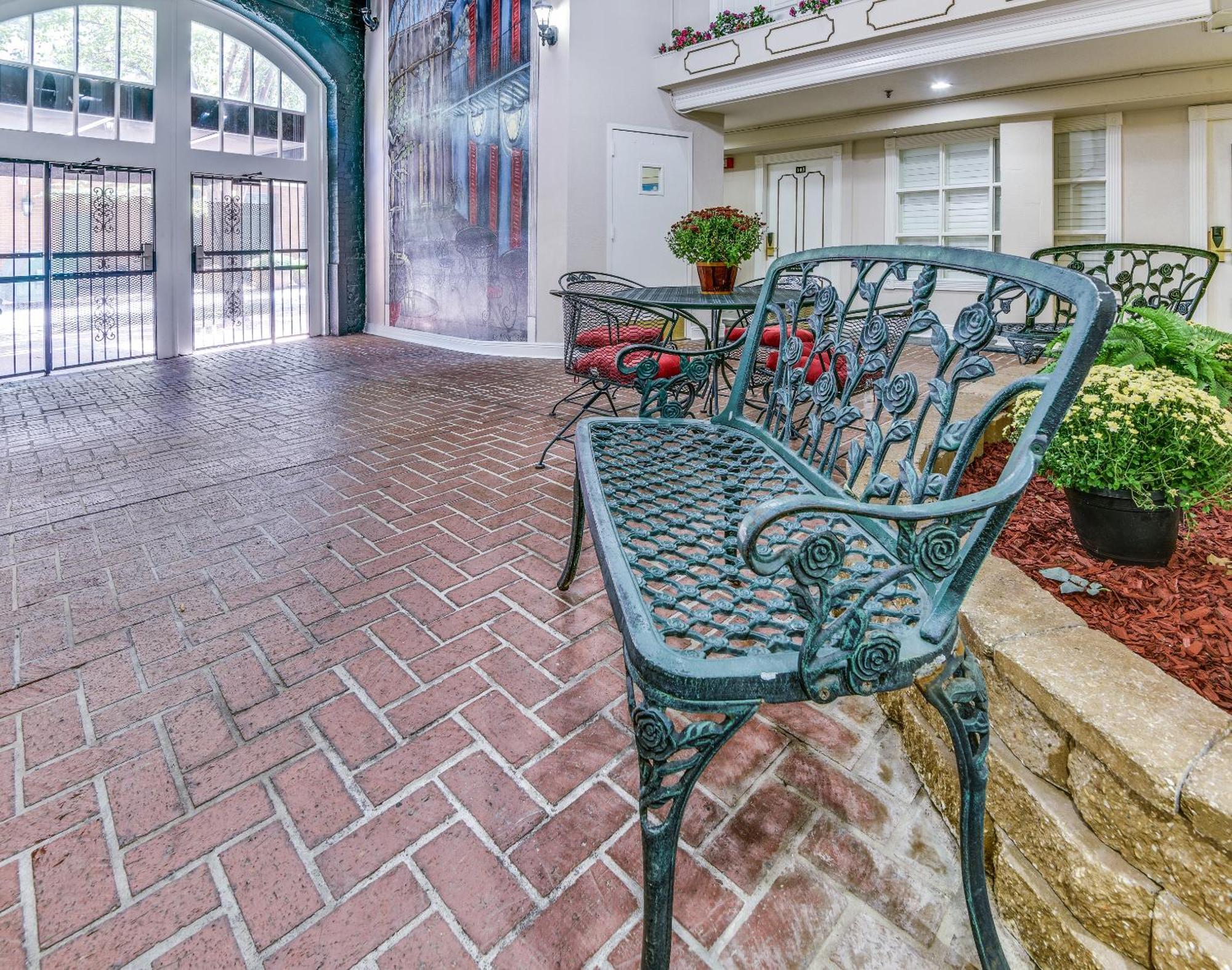 Plaza Suites Downtown New Orleans Exteriör bild
