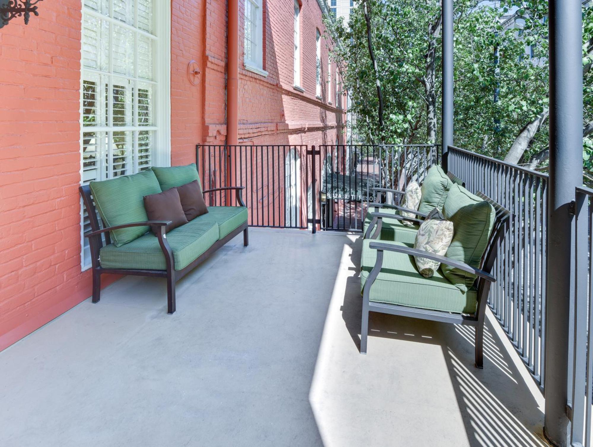 Plaza Suites Downtown New Orleans Exteriör bild